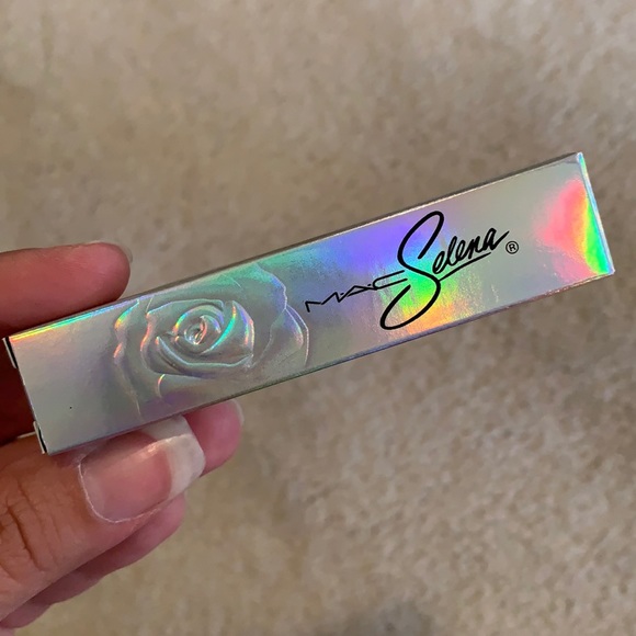 MAC - Selena La Reina Collection - Big Bertha - Picture 2 of 7